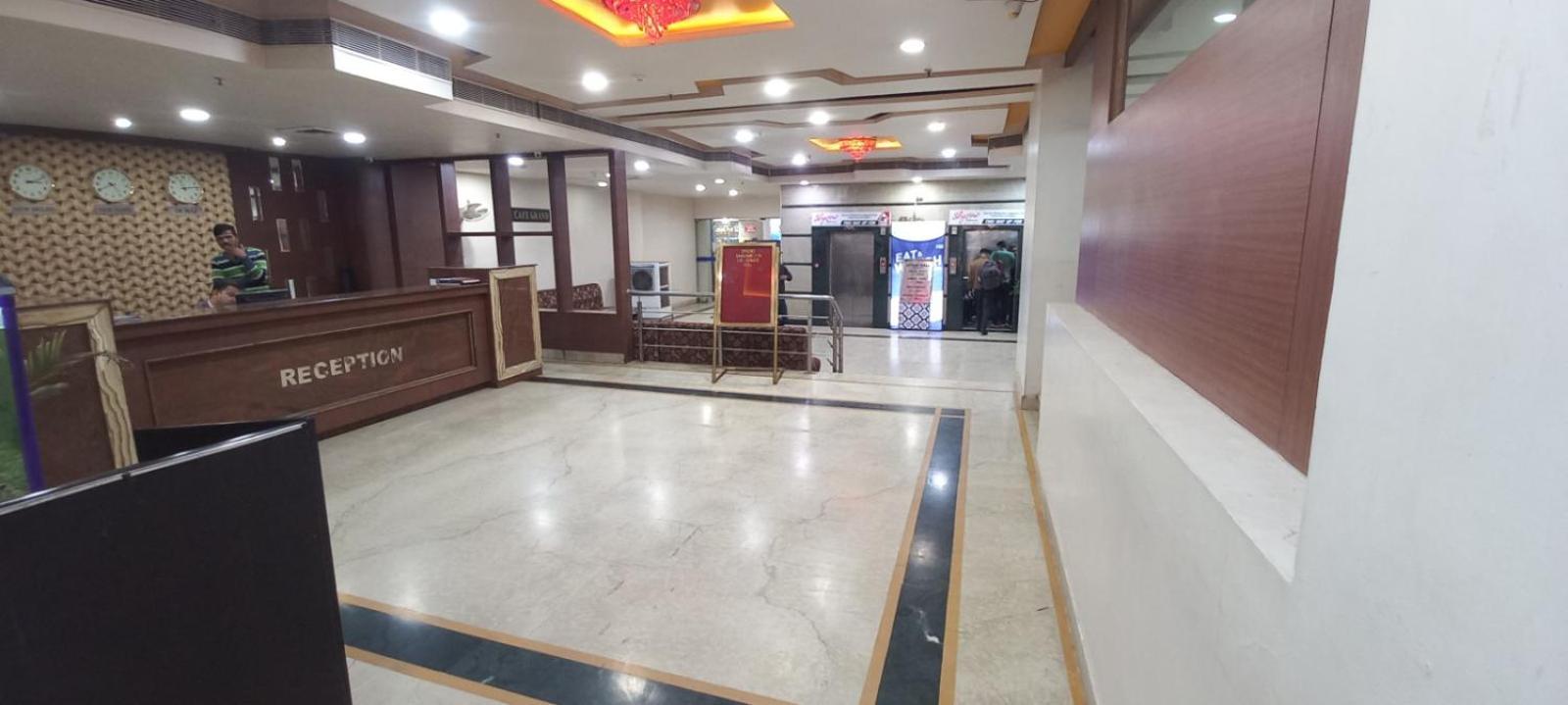 Hotel Grand Samdareeya à Jabalpur Extérieur photo