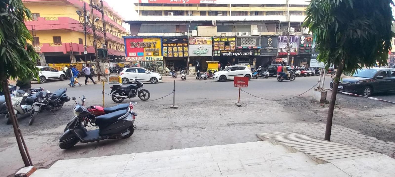 Hotel Grand Samdareeya à Jabalpur Extérieur photo